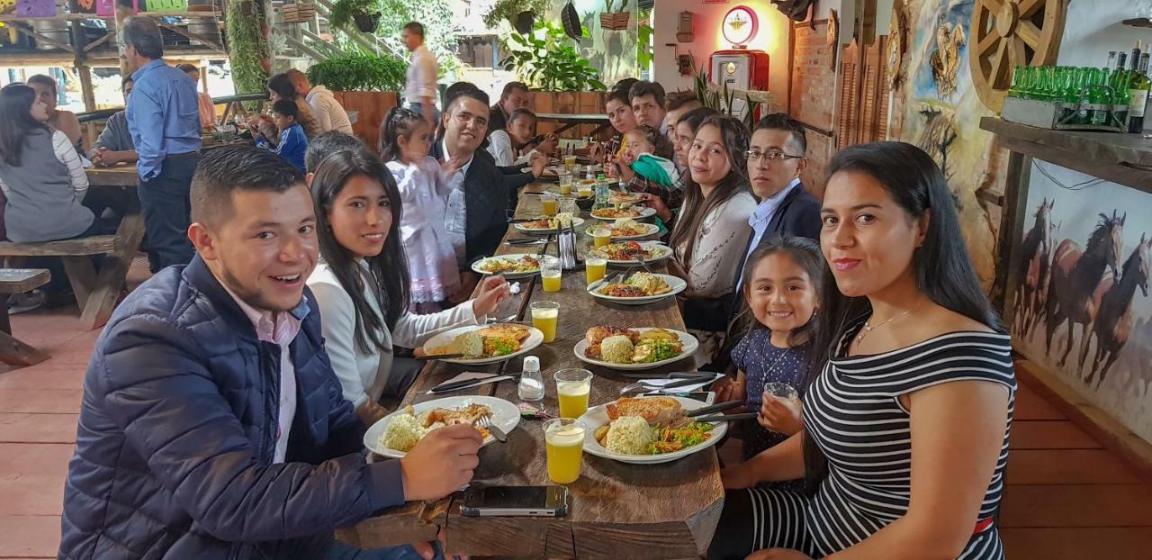 La Tranquera Hotel Restaurante Bar Villa de Leyva Buitenkant foto